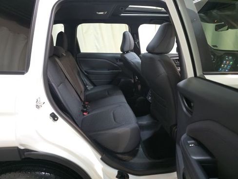 Certified 2025 Subaru Forester Premium AWD/4WD image 30
