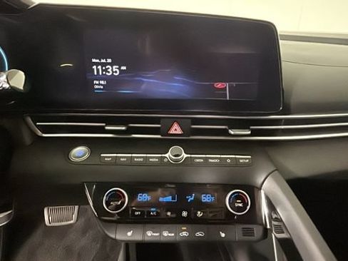 Used 2023 Hyundai Elantra SEL w/ Convenience Package FWD image 23