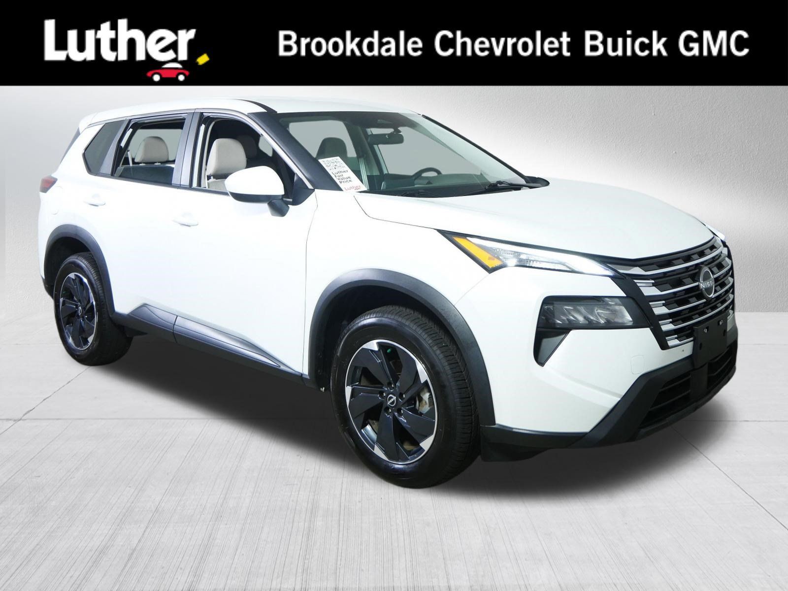 Used 2025 Nissan Rogue SV AWD/4WD image 1