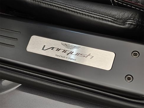 Used 2015 Aston Martin Vanquish Volante image 31