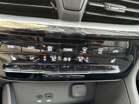 New 2026 Buick Encore GX Avenir w/ Avenir Technology Package AWD/4WD image 19