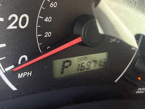 Used 2013 Toyota Corolla LE FWD image 20