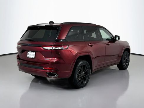 Used 2023 Jeep Grand Cherokee 30th Anniversary AWD/4WD image 5