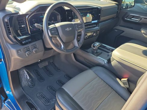 Used 2023 Chevrolet Silverado 1500 ZR2 w/ Technology Package image 23