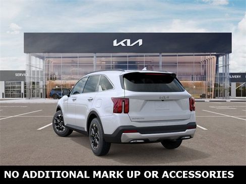New 2026 Kia Sorento S image 4