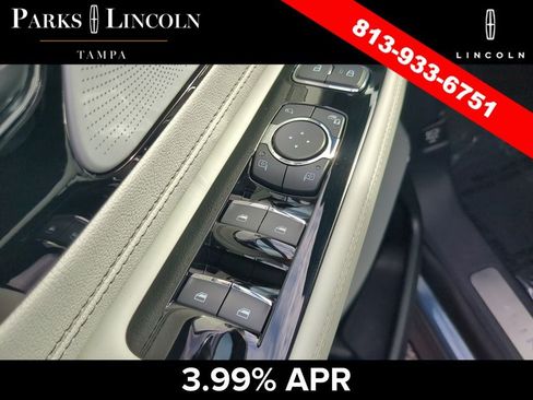 Certified 2025 Lincoln Aviator Black Label w/ Jet Appearance Package AWD/4WD image 17