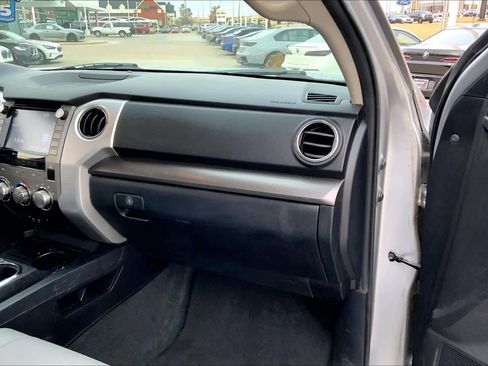 Used 2020 Toyota Tundra SR5 image 17