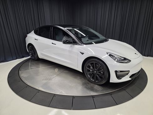 Used 2021 Tesla Model 3 Standard Range Plus image 14