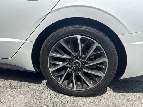 Used 2020 Hyundai Sonata Limited FWD image 11