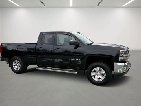 Used 2017 Chevrolet Silverado 1500 LT w/ All Star Edition AWD/4WD image 6