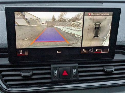 Used 2022 Audi Q5 e Prestige w/ Prestige Package image 15