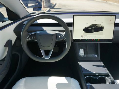 Used 2025 Tesla Model 3 Long Range image 5