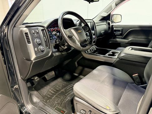 Used 2018 Chevrolet Silverado 1500 LT w/ All Star Edition image 27