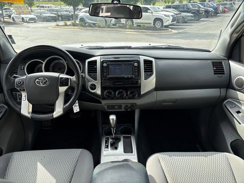 Used 2015 Toyota Tacoma 4x4 Double Cab w/ SR5 Package image 28