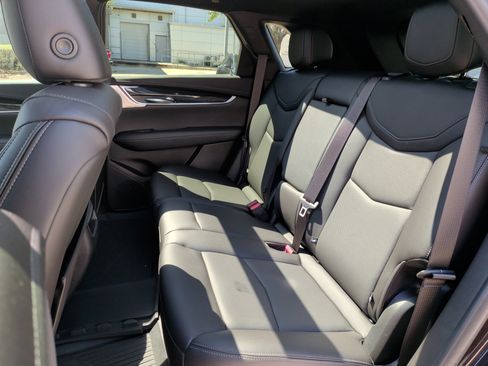 Used 2021 Cadillac XT5 Premium Luxury image 30