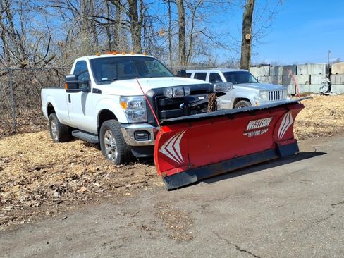 Used 2016 Ford F250 XL w/ Power Equipment Group image 4