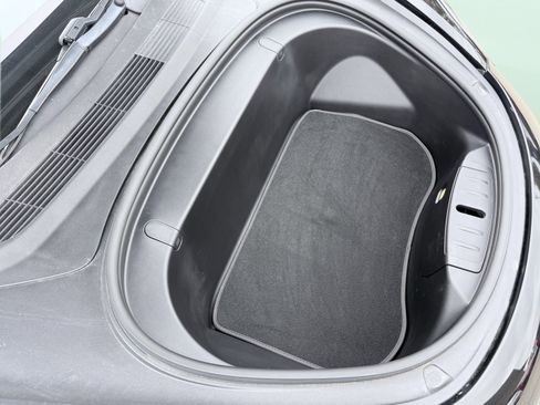 Used 2018 Tesla Model 3 Mid Range image 10