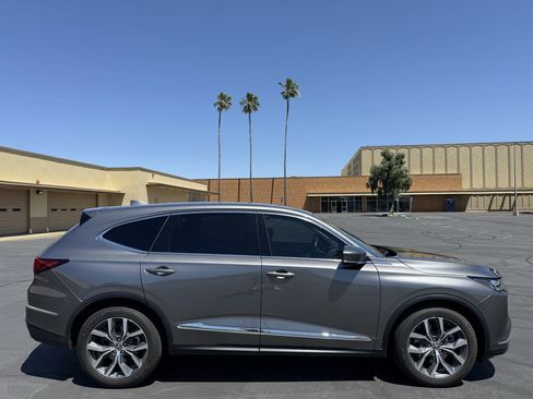 Used 2024 Acura MDX SH-AWD w/ Technology Package image 8