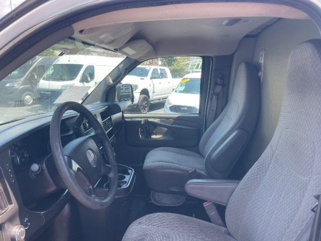 Used 2015 Chevrolet Express 2500 w/ Chrome Appearance Package RWD image 10