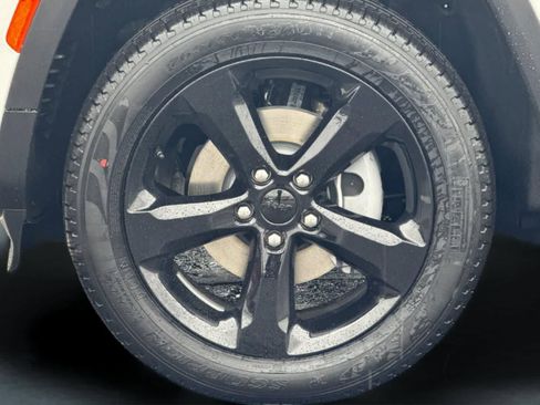 New 2026 Jeep Grand Cherokee Limited w/ Limited Altitude Package image 31