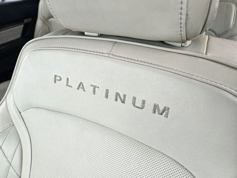 Used 2016 Ford Explorer Platinum image 20