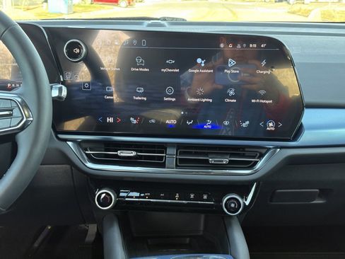 New 2026 Chevrolet Equinox EV LT w/ LPO, Blackout Package image 16