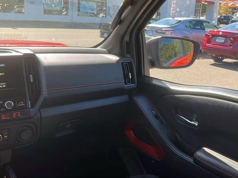 Used 2025 Nissan Frontier PRO-4X w/ Tow Package image 22