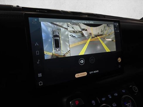 Used 2023 Land Rover Defender 130 X image 23