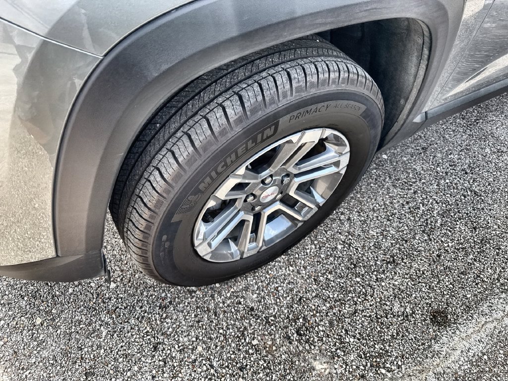 Used 2025 GMC Terrain Elevation AWD/4WD image 2