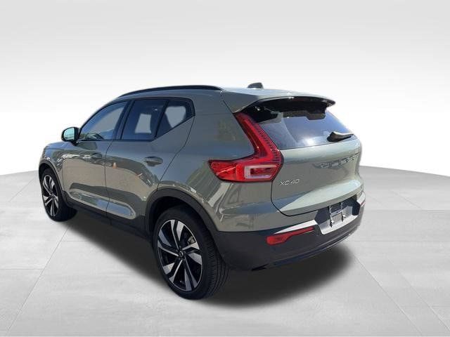 Used 2025 Volvo XC40 B5 Ultra w/ Climate Package AWD/4WD image 4