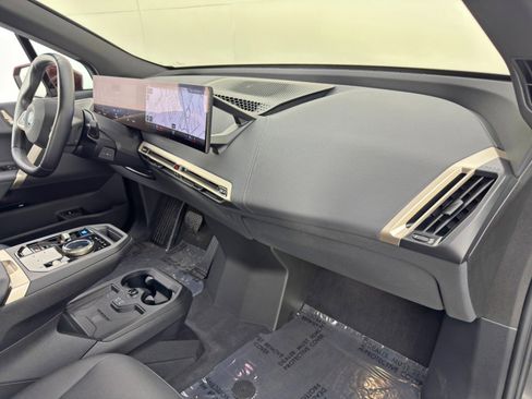 Used 2022 BMW iX xDrive50 w/ Premium Package image 14
