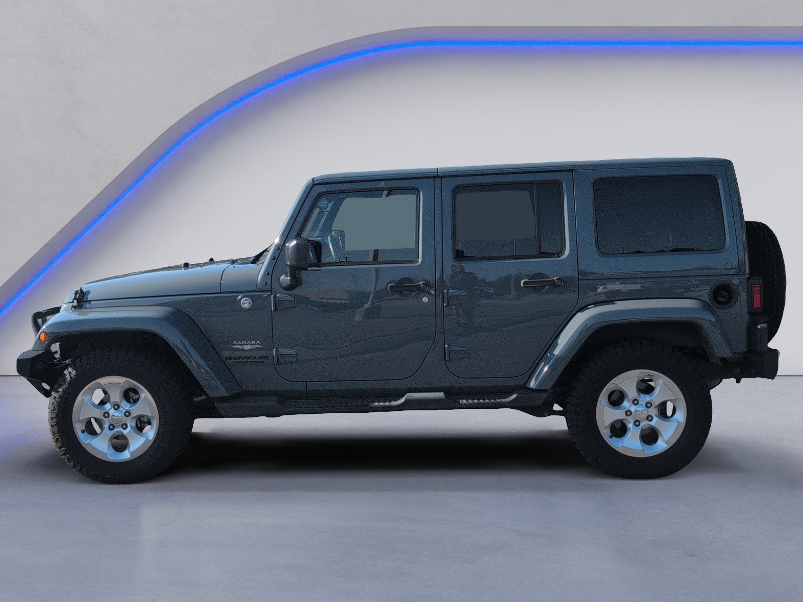 Used 2015 Jeep Wrangler Unlimited Sahara w/ Connectivity Group AWD/4WD image 3
