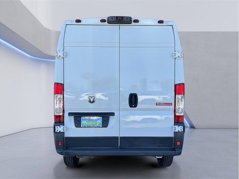 Used 2016 RAM ProMaster 2500 w/ Interior Convenience Group image 5