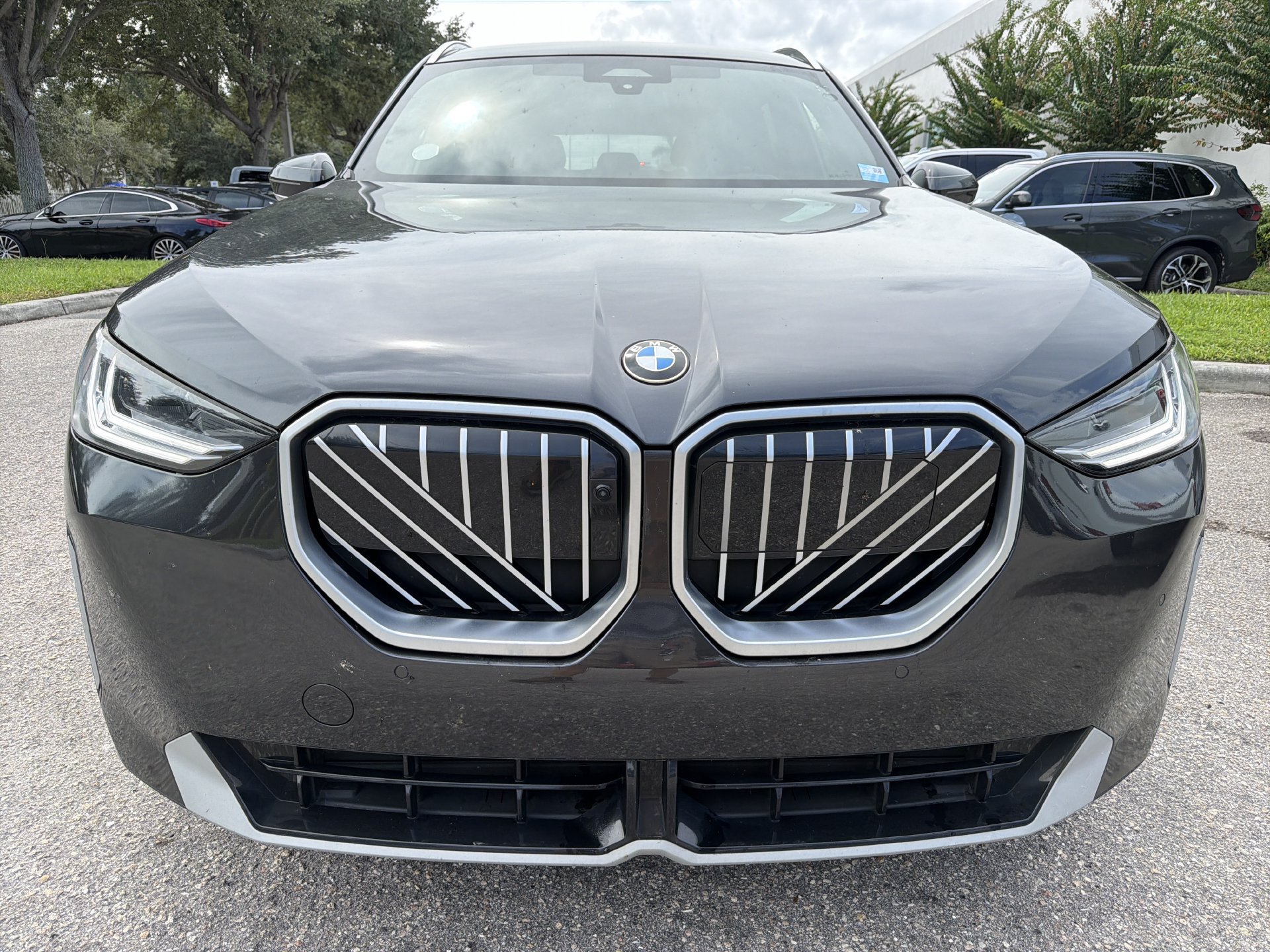 Certified 2025 BMW X3 xDrive30i w/ Premium Package AWD/4WD image 2