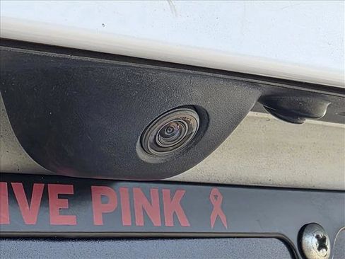 Used 2015 Chrysler 200 Limited w/ Convenience Group image 12