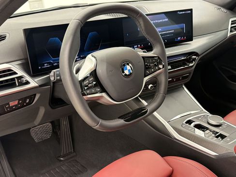 Used 2025 BMW 330i Sedan w/ Convenience Package RWD image 4