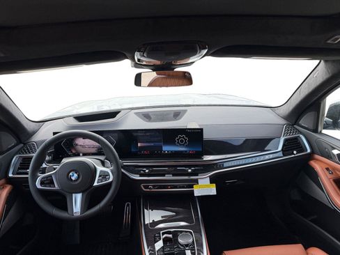 New 2026 BMW X7 xDrive40i w/ M Sport Package image 17