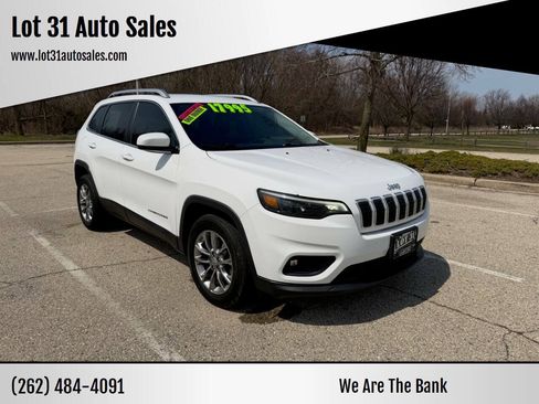 Used 2020 Jeep Cherokee Latitude Plus w/ Cold Weather Group FWD image 1