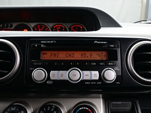 Used 2009 Scion xB image 17