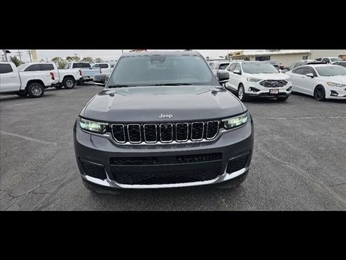 Used 2024 Jeep Grand Cherokee L Limited w/ Luxury Tech Group II AWD/4WD image 8