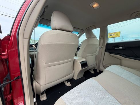 Used 2012 Toyota Camry LE FWD image 11