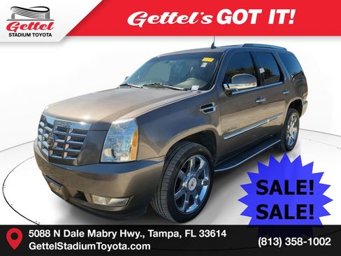 Used 2014 Cadillac Escalade Luxury image 1