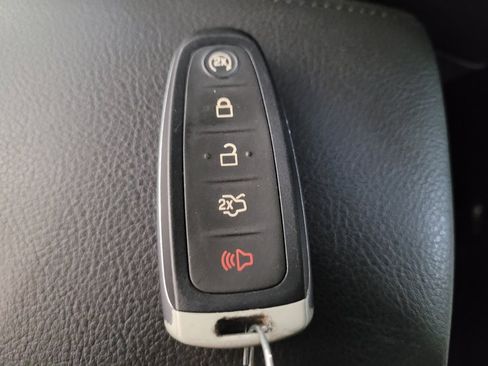 Used 2017 Ford Focus Titanium w/ Titanium Technology Package FWD image 32