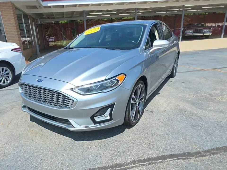 Used 2020 Ford Fusion Titanium FWD image 2