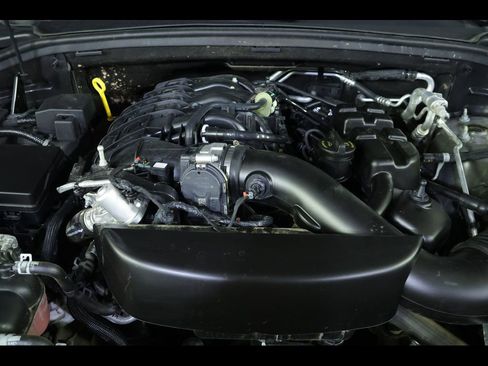 Used 2025 Dodge Durango GT image 23