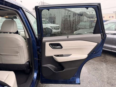 Used 2023 Nissan Rogue SV w/ SV Premium Package image 27