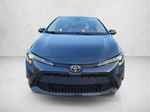 Used 2022 Toyota Corolla LE w/ LE Convenience Package FWD image 2