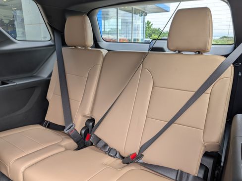 Certified 2023 Chevrolet Traverse Premier AWD/4WD image 10