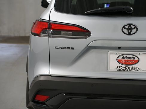 Used 2025 Toyota Corolla Cross AWD Hybrid w/ Convenience Package image 10
