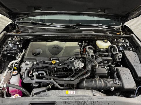 Used 2025 Toyota Camry LE image 10